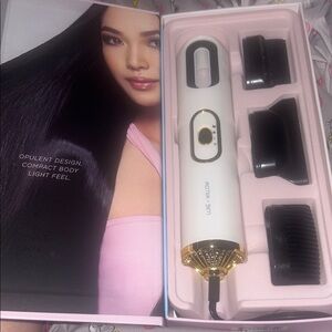 White and Gold Hair Styling Tool